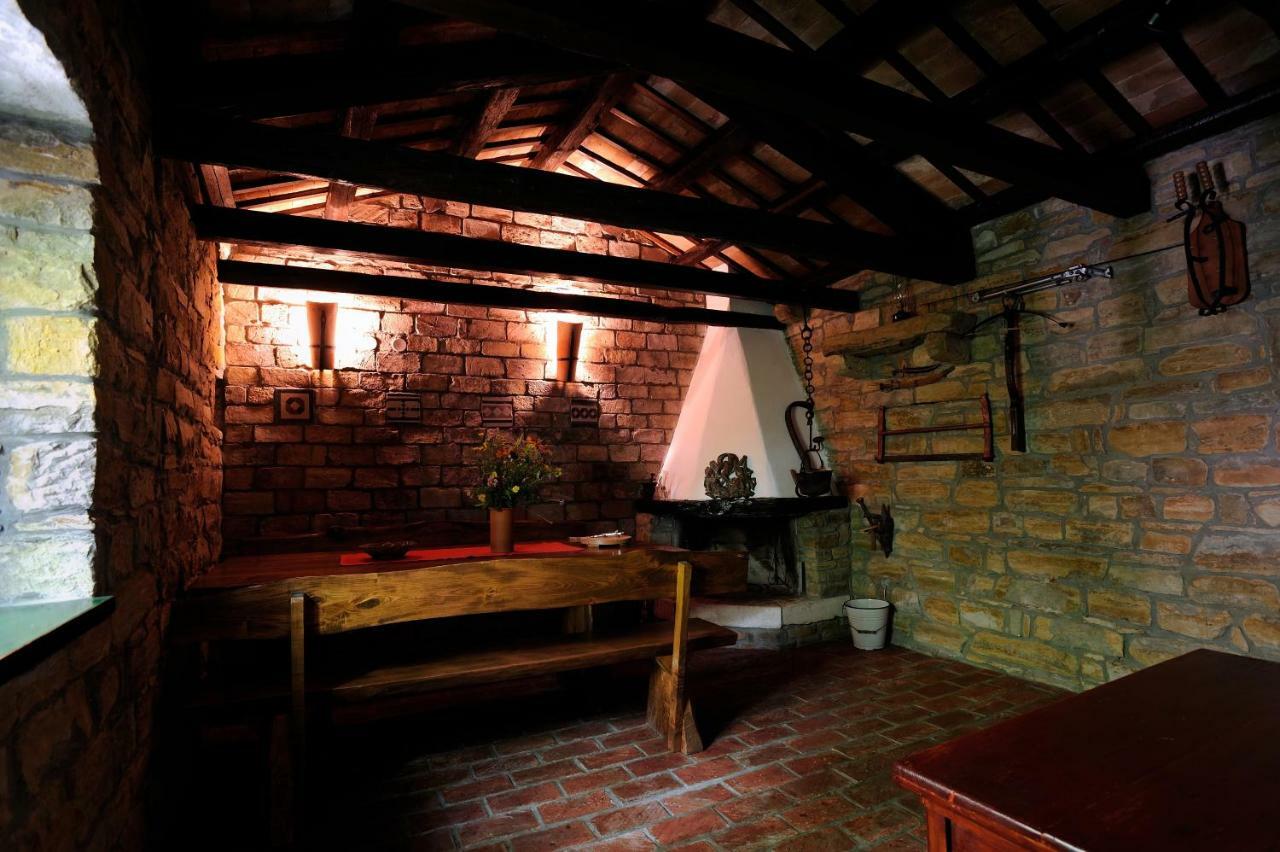 Traditional Istrian Stone House Šmarje Kültér fotó